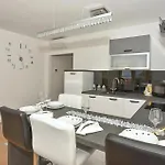 1 Bedroom Beautiful In *